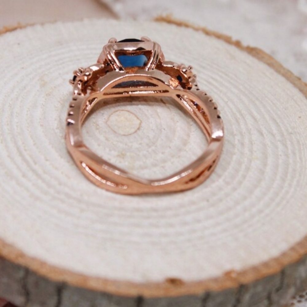 2Ct Round Cut Blue Sapphire Zircon Stone Halo Engagement Ring 18 K Gold Plated. - Picture 10 of 12